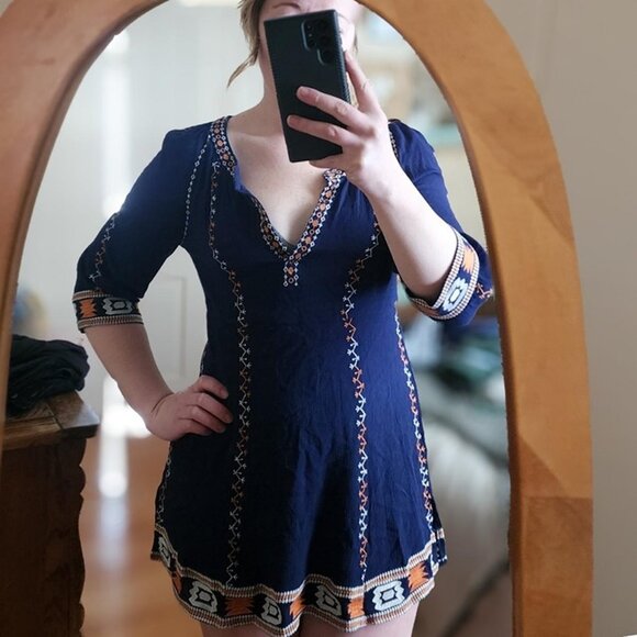 Monoreno Tunic Dress - Picture 6 of 6